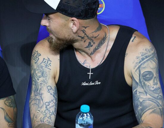 Denis Alibec, „exponat” în Ghencea » Și-a etalat tatuajele în meciul contra fostei echipe