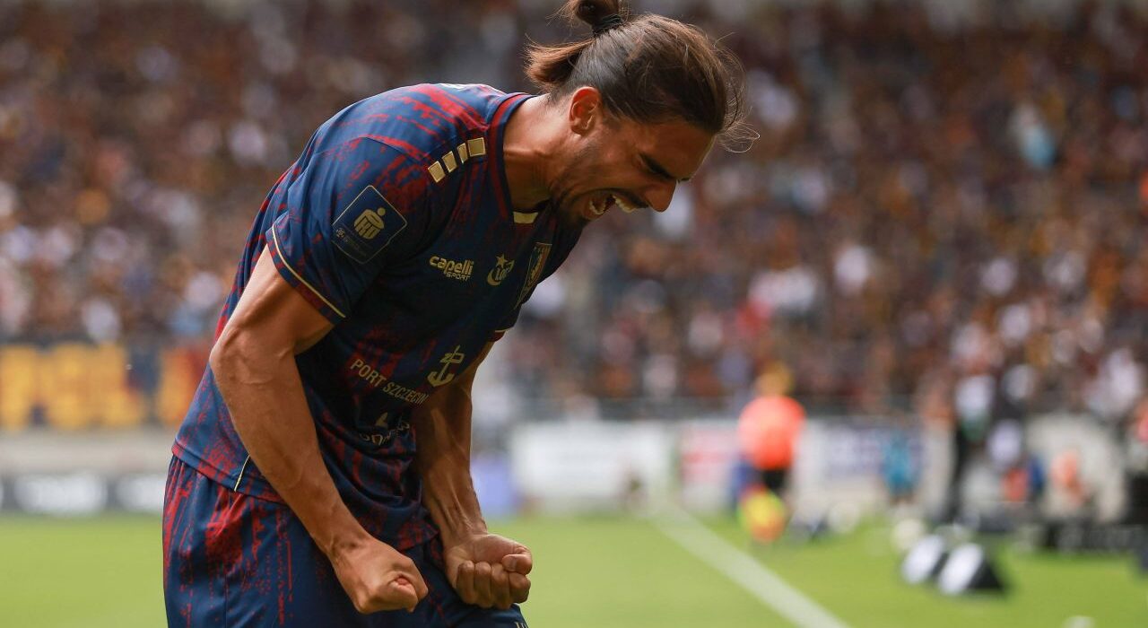 Marian Huja, SENZAȚIE azi în Ekstraklasa, gol și pasă de gol pentru Pogon Szczecin! Eroare de coșmar pentru Valentin Cojocaru