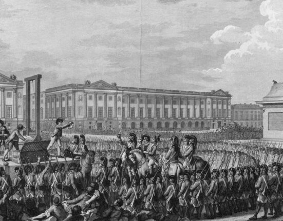 Cea mai modernă și periculoasă formă de dictatură din istorie. Cum a folosit psihologia maselor pentru a domina și a ucide