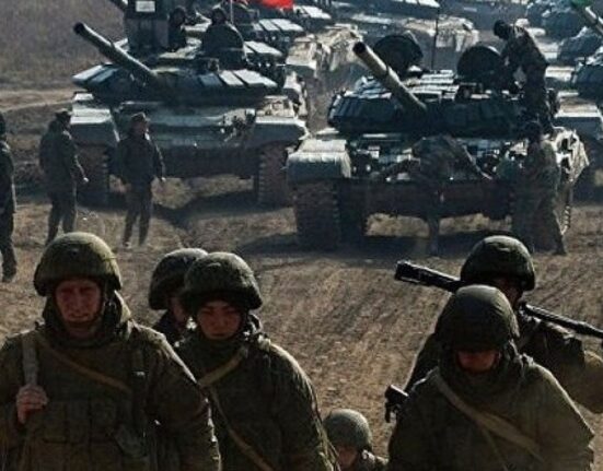 Rusia își epuizează stocurile de armament autohton din perioada sovietică. Moscova, tot mai dependentă de Coreea de Nord și China