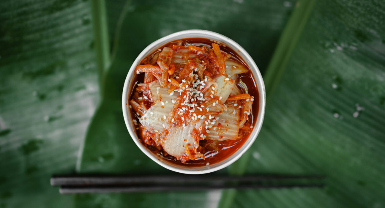 Kimchi făcut acasă, cu gust românesc: superalimentul asiatic care îți transformă sănătatea