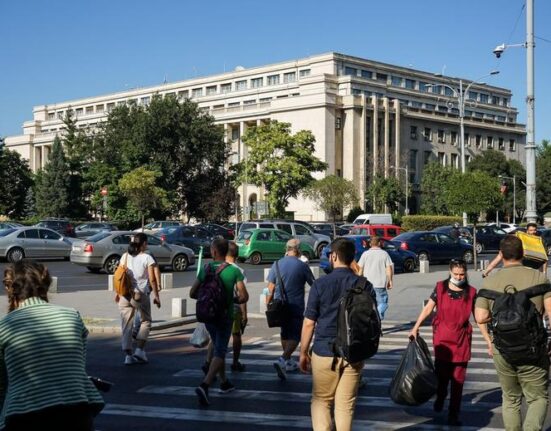 Ce noi categorii din populație vor plăti asigurări de sănătate de la 1 august și cum calculezi cât ai de plată