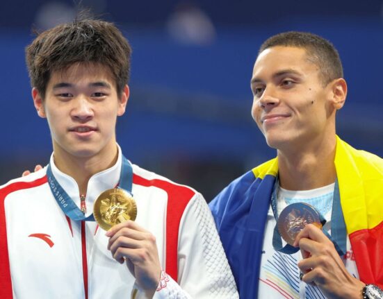 Wow! Cum îi numește L’Equipe pe David Popovici și Pan Zhanle, înaintea semifinalelor de la 100 m liber: „Piscina se cutremură”