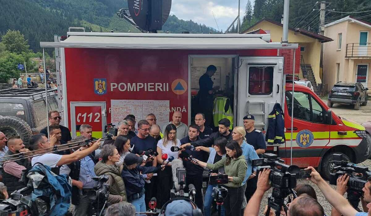 FOTO Ministrul Mediului, vizită în zonele afectate de inundații. „Ne gândim inclusiv să modificăm legislația”