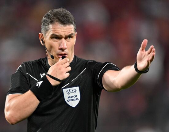 Coșmarul lui Mourinho » Istvan Kovacs, delegat din nou la meciul lui Fenerbahce, la un an de la conflictul dintre cei doi