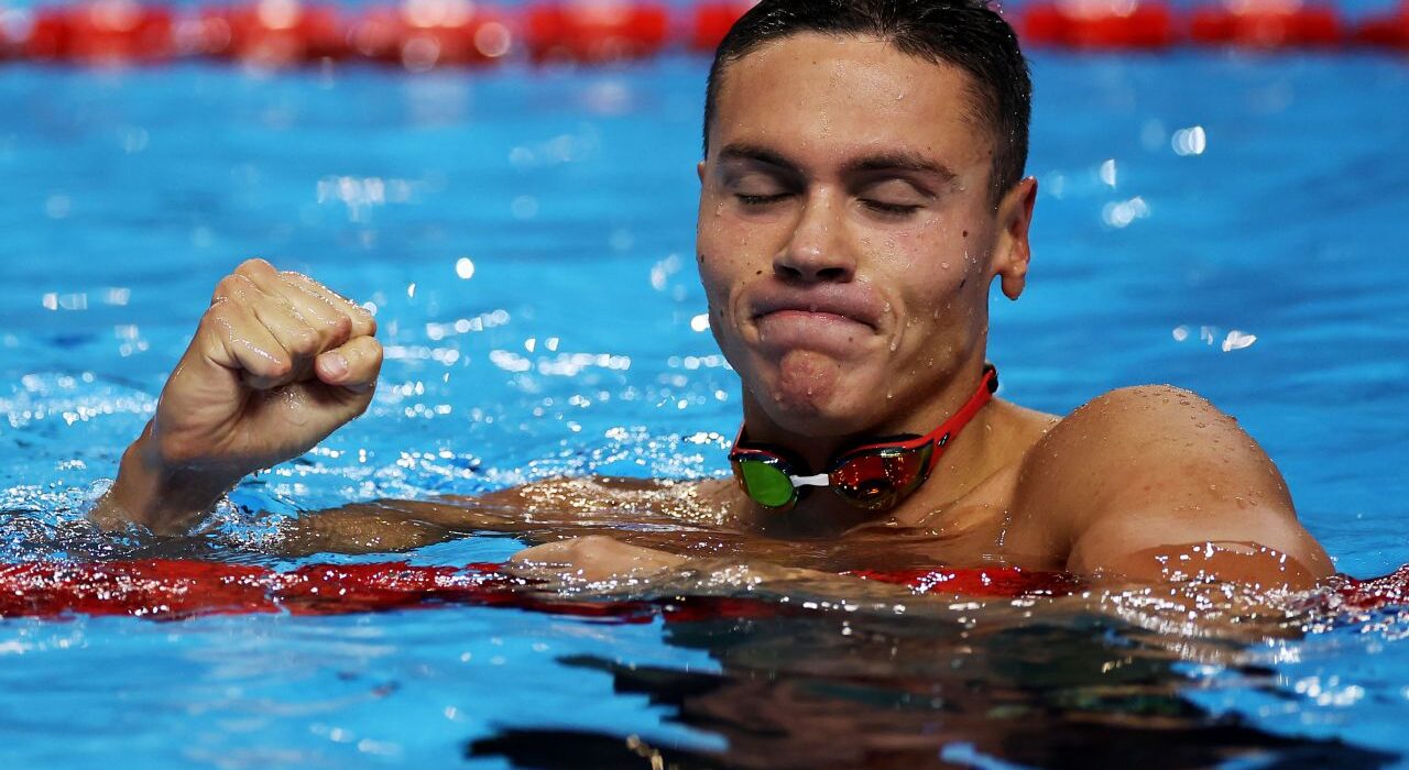 David Popovici, „îmbrăcat“ în aur: Anunțul Clubului Dinamo despre suma pe care o va primi