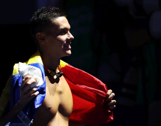 „Dacă nu vezi lumina de la capătul tunelului, fii tu acea lumină” » David Popovici, elogiat de Gazzetta dello Sport