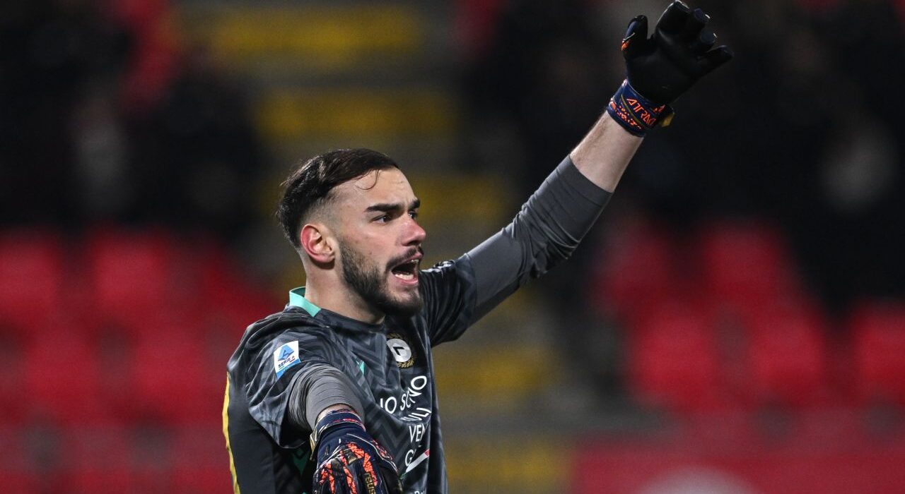 Răzvan Sava devine titular în Serie A, dar italienii îl critică! Marea problemă a portarului român