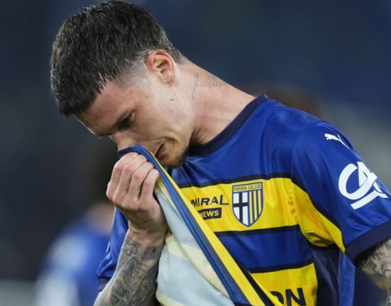 Dennis Man, pe cale să semneze! Parma și-a mai coborât pretențiile: ”Totul depinde de următoarele ore!”