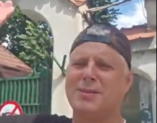 Marian Ceauşescu, live din faţa spitalului în care Ion Iliescu se află internat în stare critică