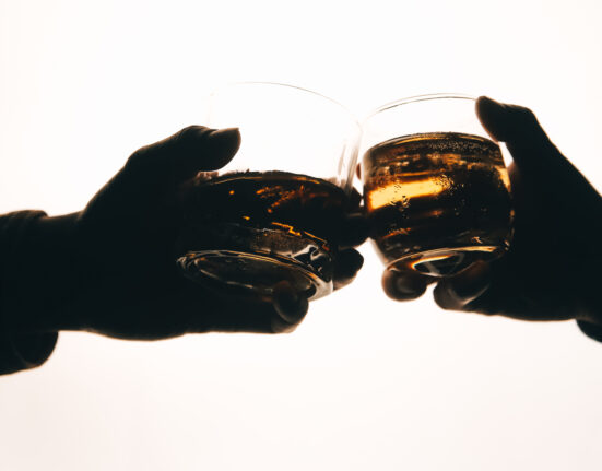 Scandalul spirtoaselor din Parlament: Camera Deputaților, precizări privind achiziţia de băuturi