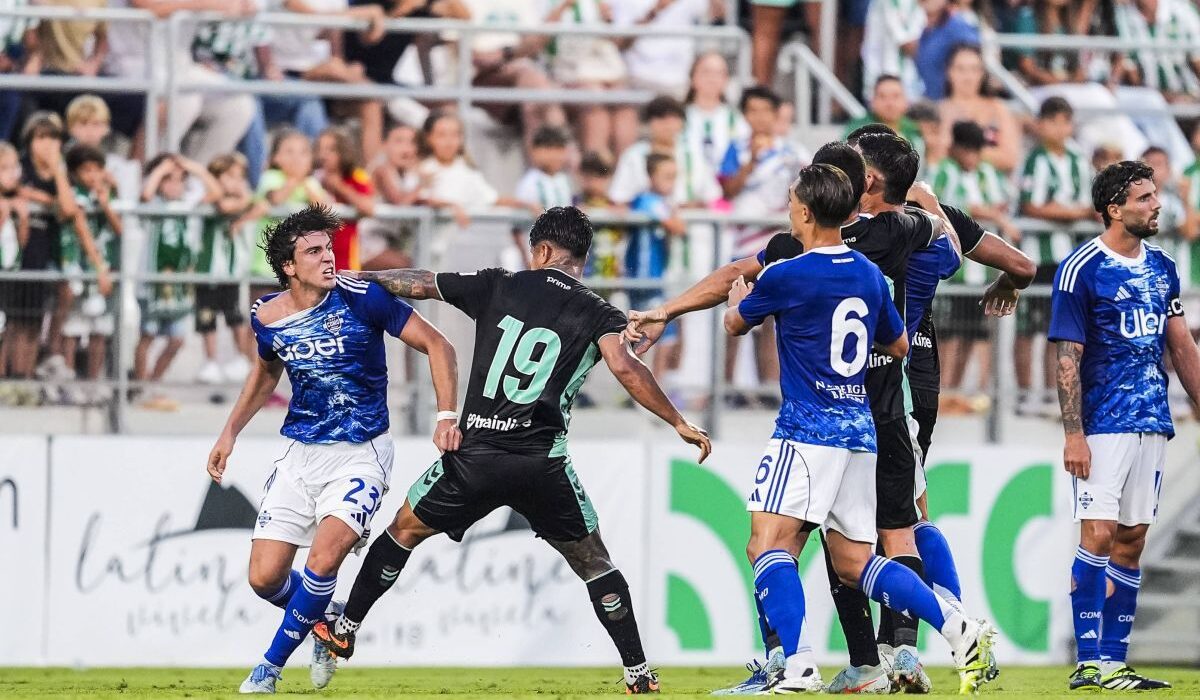 Pumni și haos în amicalul Betis