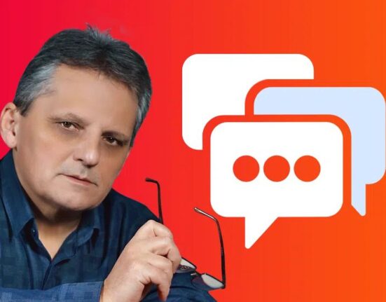 Louis, ridică-te și joacă!