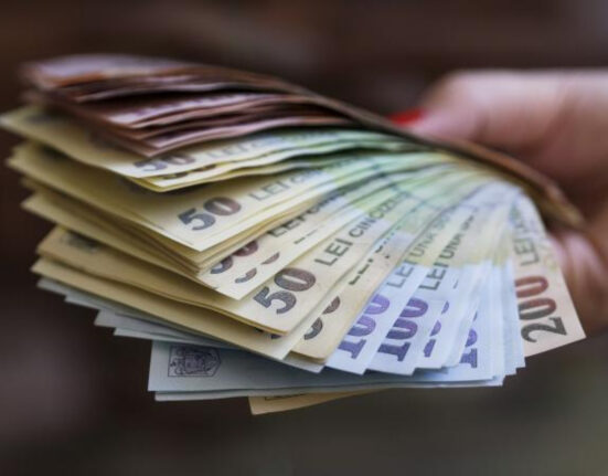 Guvernul Bolojan vrea să limiteze retragerea banilor din Pilonul II de pensii. Bogdan Chirieac: Este pur și simplu groaznic! Sunt banii oamenilor economisiți de o viață