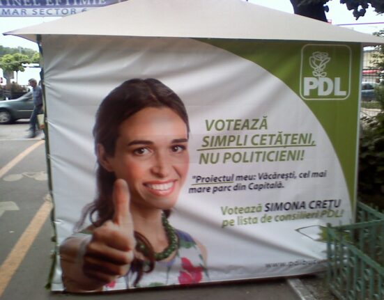 Fundația Eco-Civica: „In memoriam Simona Crețu”. Era cunoscută pentru că a scris pe o hârtie că vrea arestarea lui Oprescu. Dar ar fi trebuit să fie cunoscută pentru lupta ei dusă în tăcere