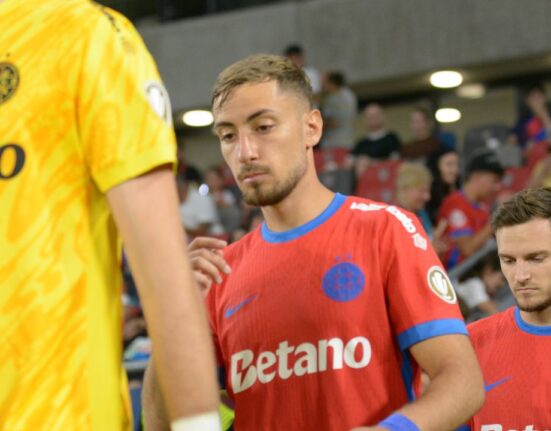 Câte schimbări a făcut FCSB la pauza meciului cu Unirea Slobozia