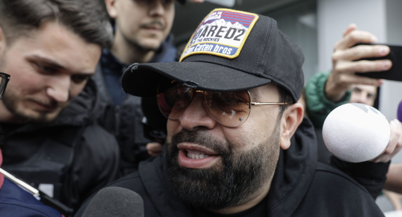 Regulile UE „prind” presa, dar lasă liberă adevărata fabrică de fake news. Cazul Florin Salam