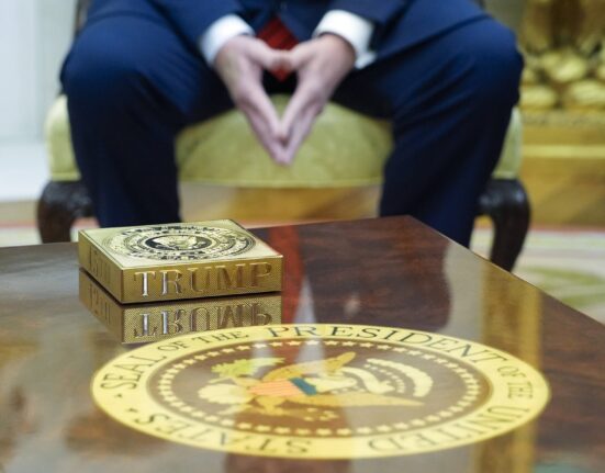 Statele Unite nu vor impune taxe vamale asupra aurului, anunță Trump