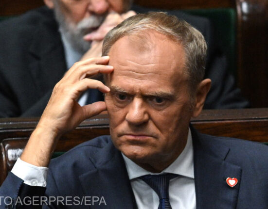 Tusk avertizează că Rusia încearcă să includă în negocierile privind Ucraina și reducerea trupelor americane în Europa