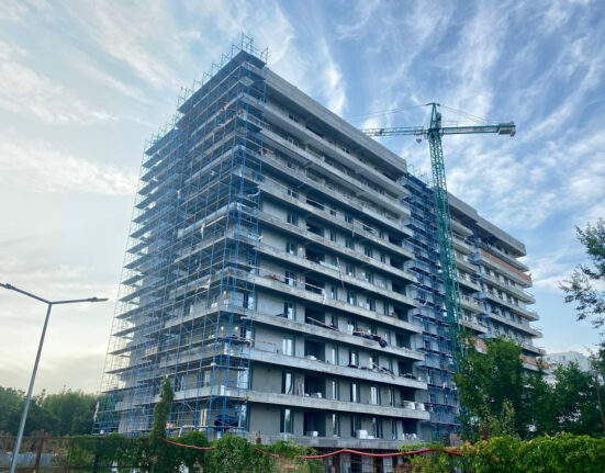 Când vor scădea prețurile la apartamente noi. Mircea Coșea arată un paradox în imobiliare