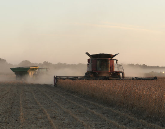 Cum au ajuns fermierii din California să pledeze pentru tehnologia AI. „O să fie o problemă din ce în ce mai mare”