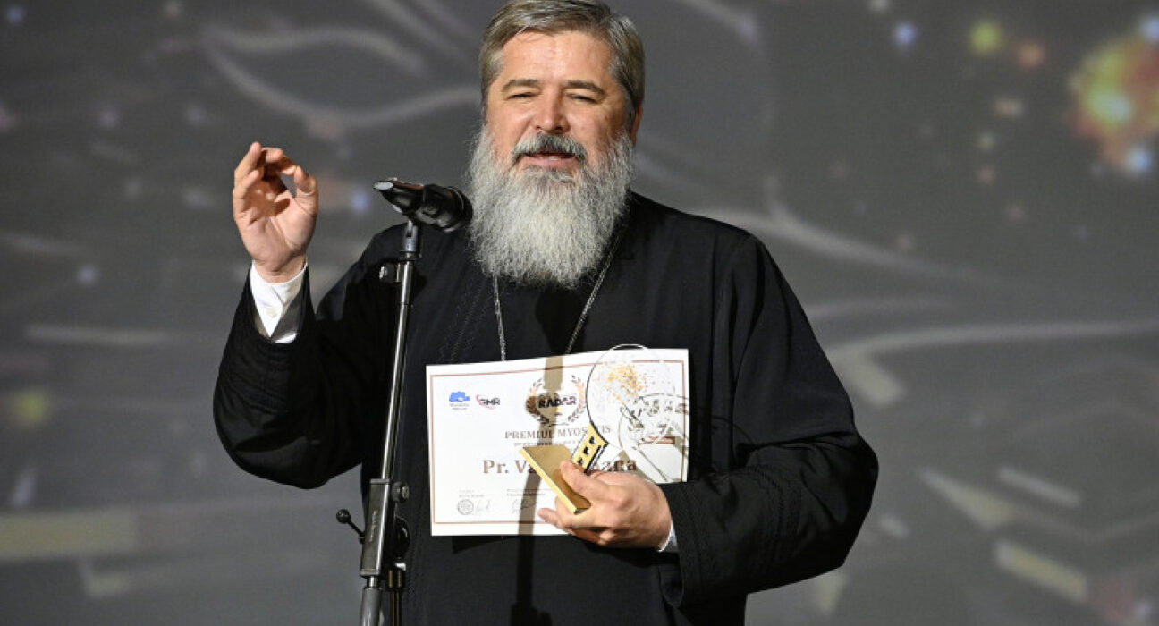 Spunem vineri „La mulți ani”, de Adormirea Maicii Domnului? Părintele Vasile Ioana vine cu răspunsul