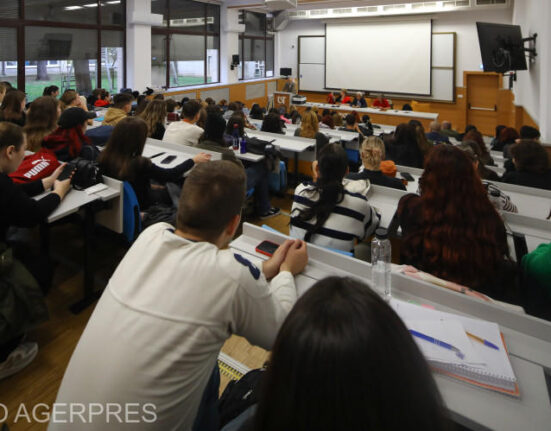 DOCUMENT Câți studenți străini vin la universități din România și ce studiază. Țările cu cei mai mulți studenți