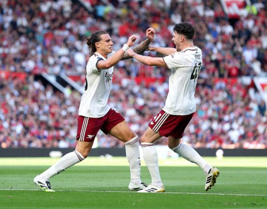 Manchester United -1 » Sezon nou, aceiași „tunari”: prestație fără strălucire, dar victorie cu gol din fază fixă!