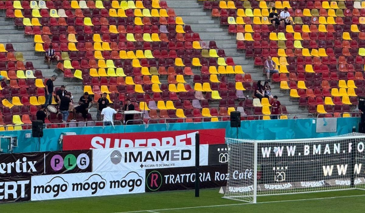 Galeria Rapidului încalcă regulamentul FRF la derby-ul cu FCSB?! Detaliul surprins pe Arena Națională