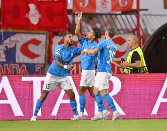 Surprize URIAȘE în play-off-ul Ligii Campionilor » Vlad Dragomir, aproape de o calificare istorică! Ferencvaros a primit 3 goluri acasă