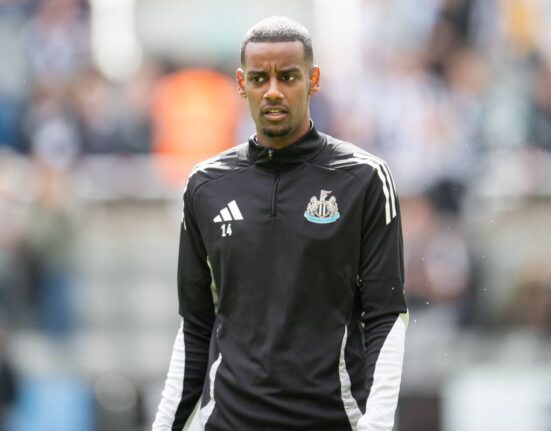 Prins între Newcastle și oferta de la Liverpool, Alexander Isak a emis un comunicat: „Relația nu mai poate continua”