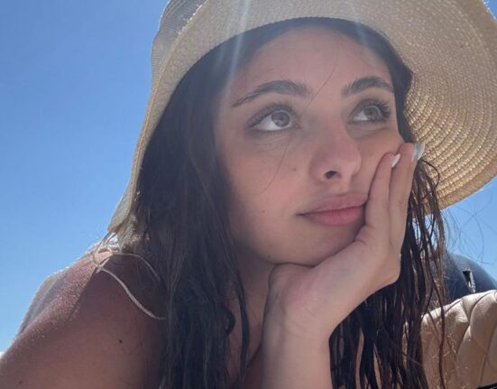 Alexia Caras, actrița din Iubire cu parfum de lavandă, despre vacanță și revenirea pe platourile de filmare: „Mi-a lipsit ritmul, energia aia alertă care mă trezește mai bine decât orice cafea”