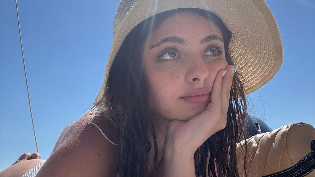 Alexia Caras, actrița din Iubire cu parfum de lavandă, despre vacanță și revenirea pe platourile de filmare: „Mi-a lipsit ritmul, energia aia alertă care mă trezește mai bine decât orice cafea”