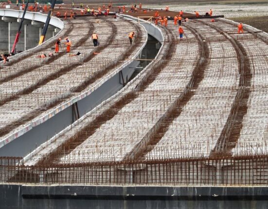 Bolojan dă asigurări privind finanțarea Autostrăzii Moldovei: „Vom face plăți lunare cuprinse între 800 de milioane și 1 miliard de lei”