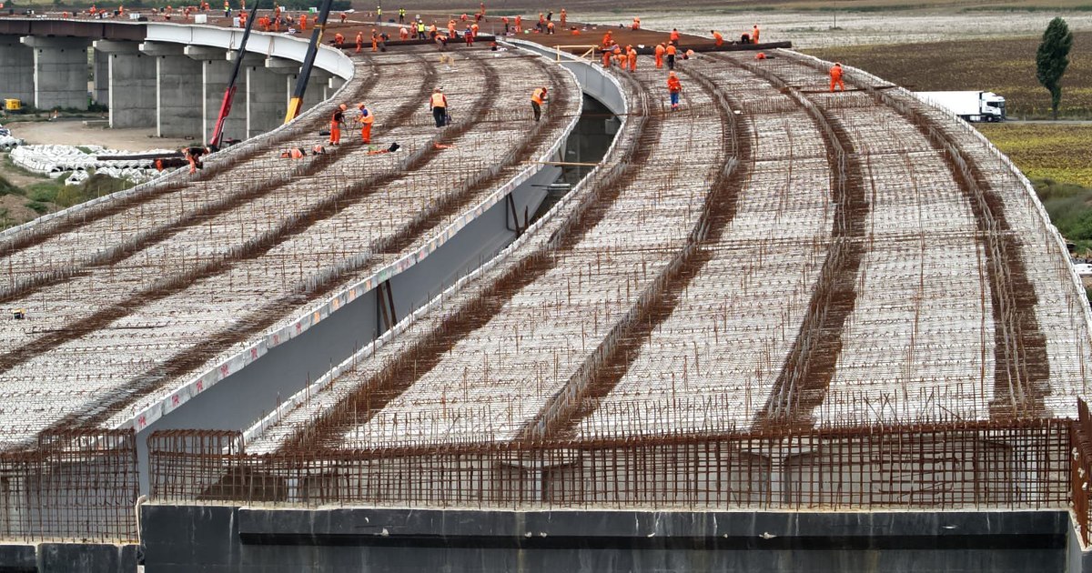 Bolojan dă asigurări privind finanțarea Autostrăzii Moldovei: „Vom face plăți lunare cuprinse între 800 de milioane și 1 miliard de lei”