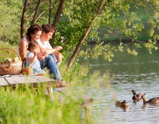 Prognoză specială pentru București. Duminică vor fi 28 de grade și rafale de vânt