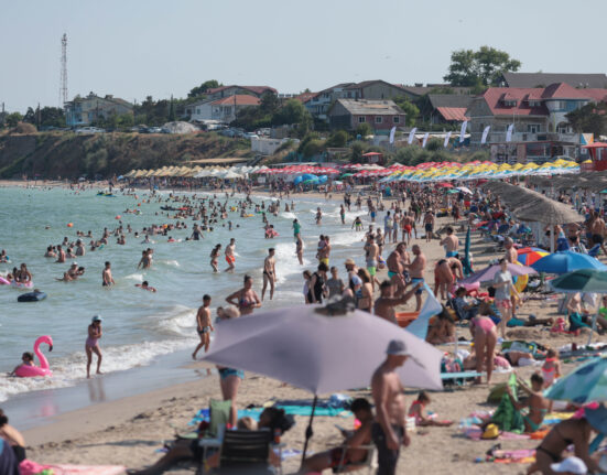 Litoralul pentru toți. Când începe programul și ce oferte propun agențiile pentru turiști