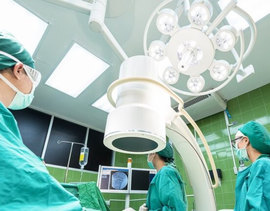 De ce unii pacienți așteaptă cu orele în UPU, iar alții sunt preluați prioritar. „Nu aveam bani de taxi și cu sacoșele nu puteam să vin”