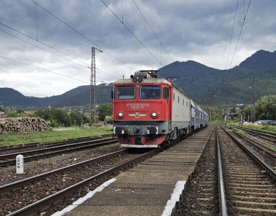 CFR Călători spune că trenurile vor continua să circule și după 1 septembrie. Care este soluția pentru plata datoriilor către CFR SA