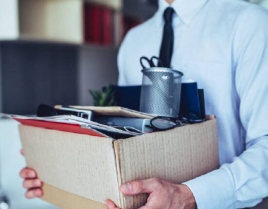 Tăvălugul concedierilor a pornit. Ce domenii sunt afectate și ce ar trebui să facă angajații. Sfaturi de la specialiști