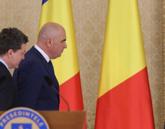 Nicușor Dan sau Ilie Bolojan: cine e mai bun și unde punctează fiecare. Verdictul dat de la Oxford