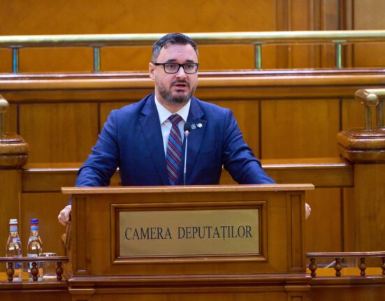 USR Tineret cere demisia deputatului AUR Dan Tanasă: „Principalul vector de ură împotriva imigranților”, după ce un livrator străin a fost atacat în București