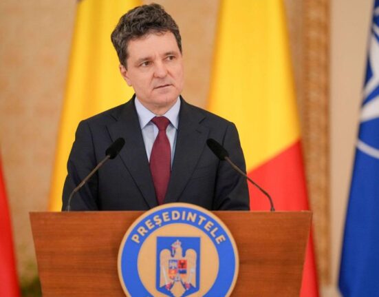 Nicușor Dan îl trece în rezervă  pe locțiitorul șefului Statului Major al Forțelor Aeriene