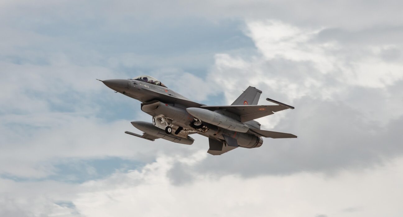 România are de joi încă trei avioane F-16 în dotare / Câte avioane moderne de luptă au acum în total Forțele Aeriene Române