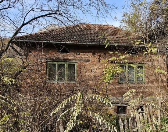 Fenomenul caselor „la un euro” ocolește România. Chilipirurile românești, mai scumpe decât cele din Franța, Italia și Spania