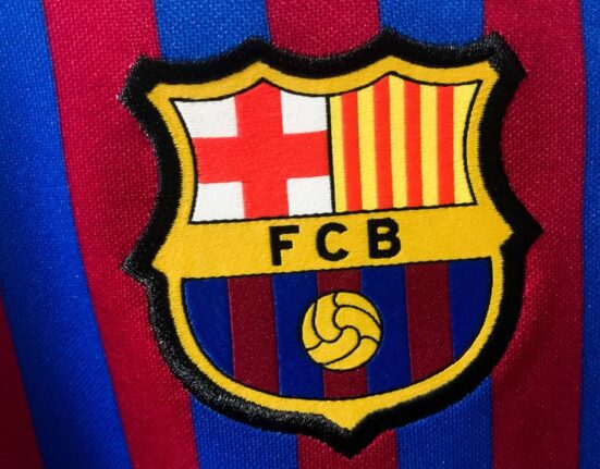 Mijlocașul Barcelonei, direct în Premier League! Catalanii vor 70.000.000 de euro