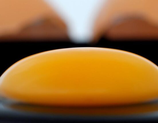 Ce se întâmplă cu organismul tău dacă mănânci zilnic ouă. Beneficii, riscuri și recomandări