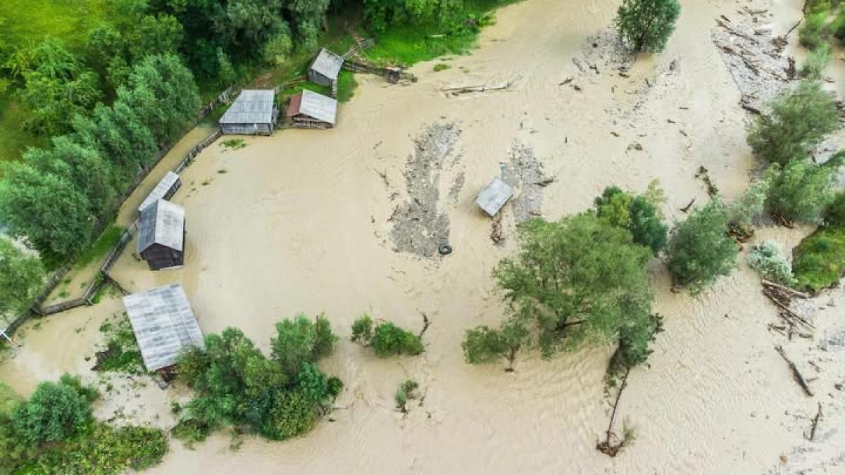 Tornade, furtuni și inundații: efectele crizei climatice în România