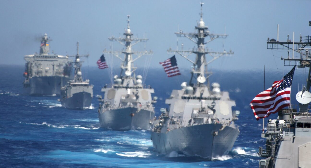 Așa ceva nu s-a mai văzut de la blocada Cubei: Trump a dat ordin să fie înconjurată Venezuela. Invazie?