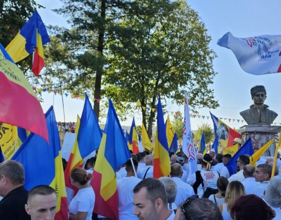 Serbările de la Țebea, în memoria lui Avram Iancu. Locul pe care politicienii îl caută o dată pe an, uitat în restul timpului